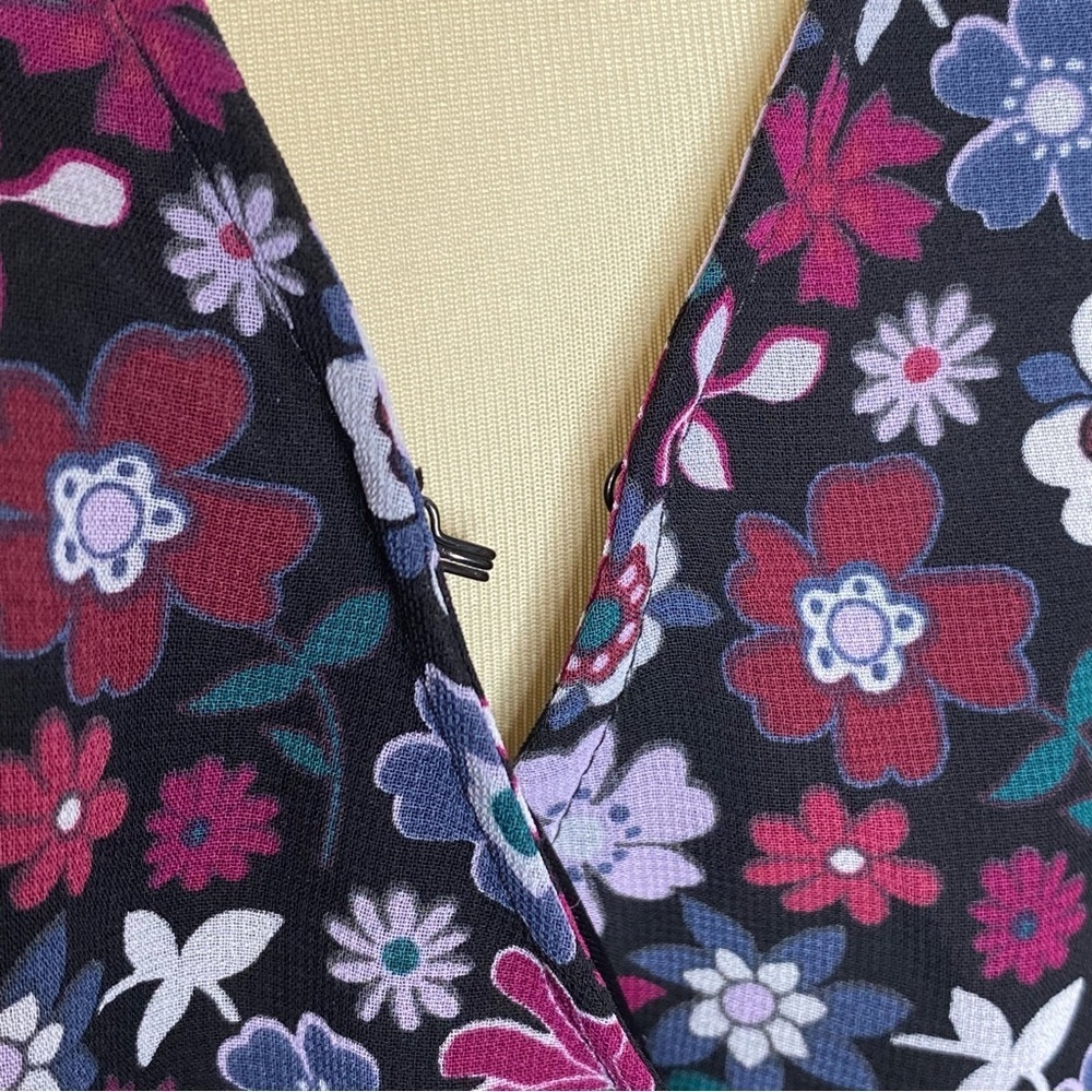Express Mod Floral Print Long Sleeve Dress - Picture 9 of 12